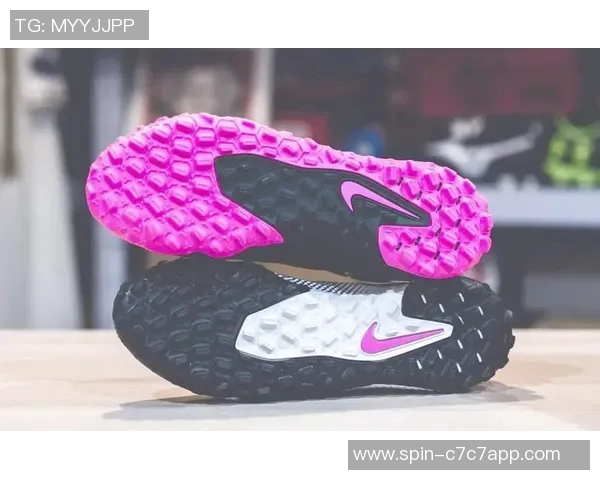 探索耐克2014足球鞋的创新设计与性能优势带来的比赛体验提升